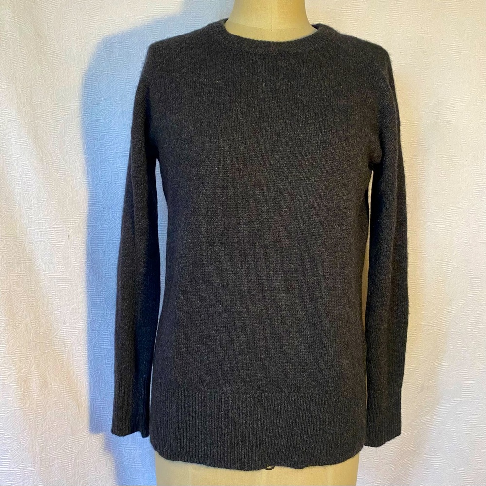 Pure Cashmere Babaton by Aritzia crewneck dark blue sweater XS/S